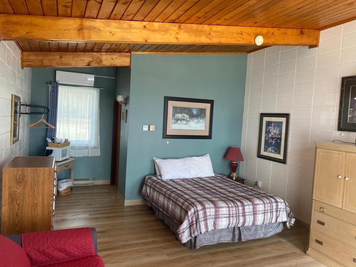 Huron Sands Motel And Restaurant Providence Bay Dış mekan fotoğraf